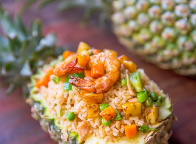 Riz sauté à l’ananas et crevettes